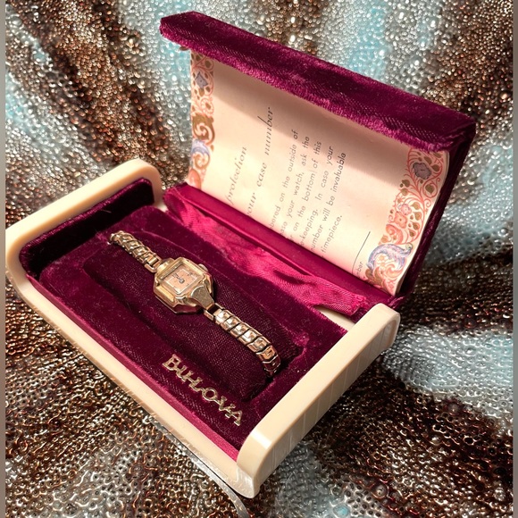 Bulova Accessories - Vintage women’s Bulova 14k GF watch